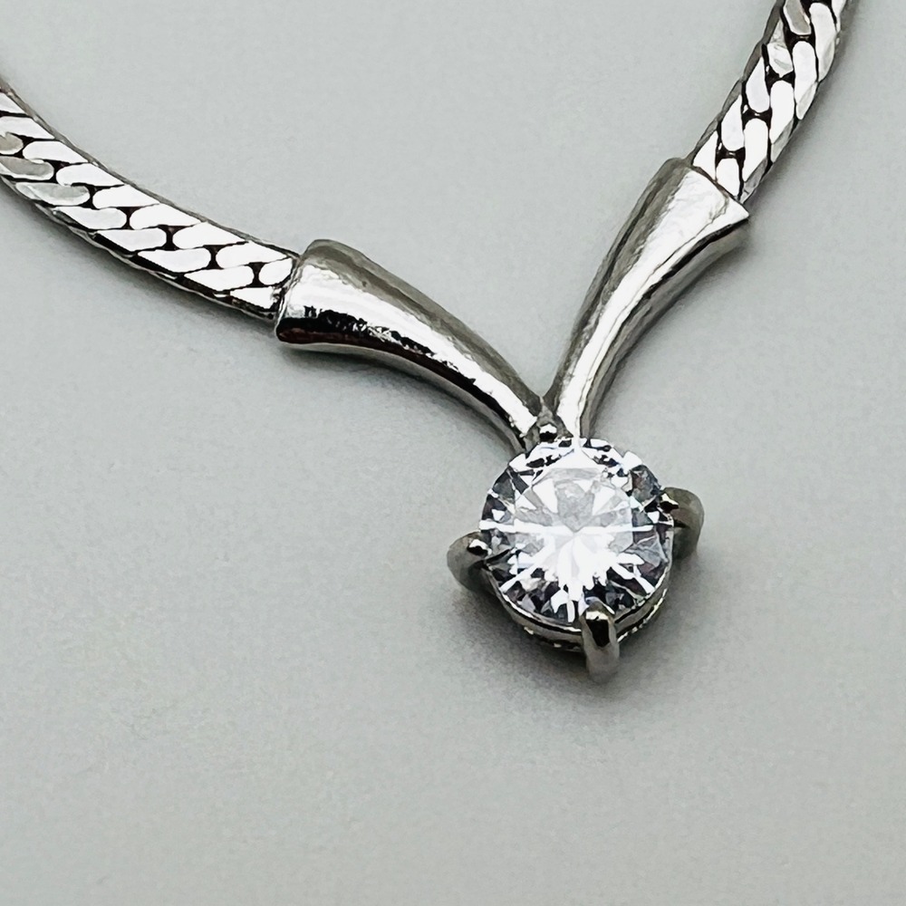 Silver Tone‎ Necklace Snake Chain Clear Solitaire Pendant Classic Elegance